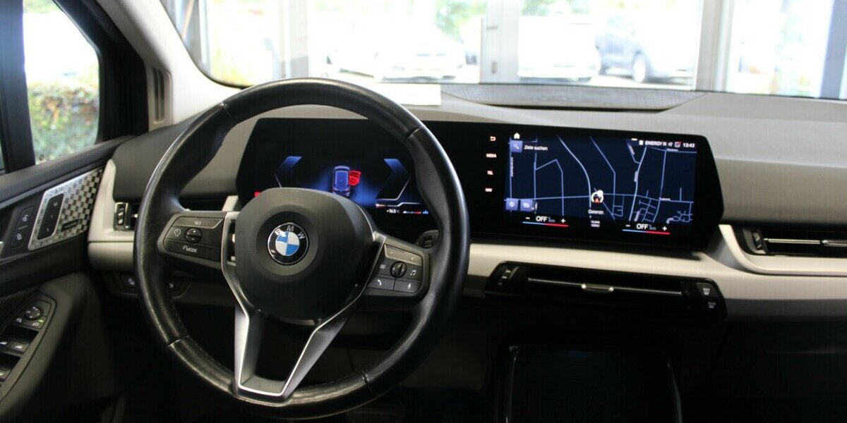 BMW 218 Active Tourer Aut. 89.998 km 21.980 &euro; Euskirchen 53881