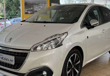 Peugeot 208 89.500 km 8.999 &euro; Kerpen 50171