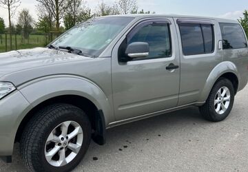 Nissan Pathfinder 227.227 km 11.900 &euro; Kerpen 50170