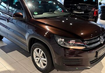 VW Tiguan 135.328 km 7.950 &euro; Köln 51103