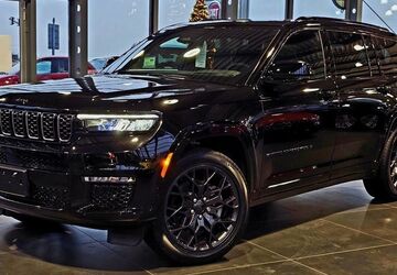 Jeep Grand Cherokee 14.500 km 98.880 &euro; Düren 52351