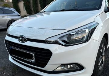 Hyundai i20 67.000 km 9.600 &euro; Köln 51061
