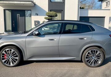 BMW iX2 19.500 km 48.400 &euro; Köln 50859