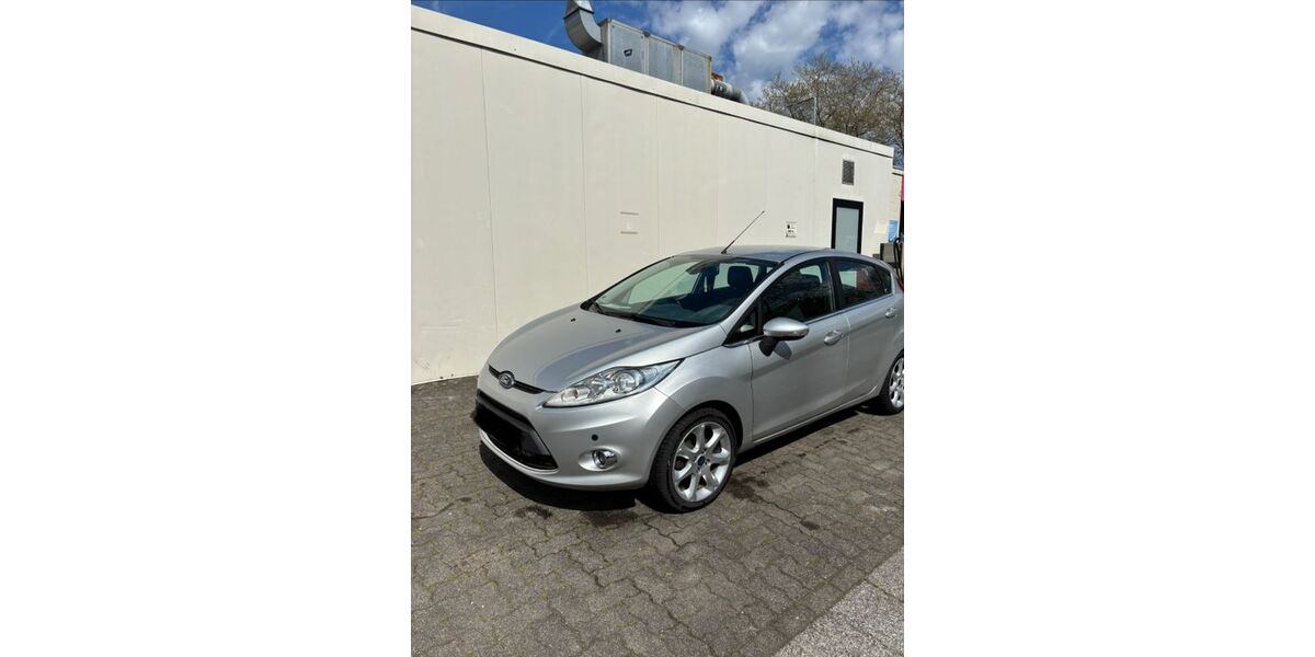 Ford Fiesta 129.999 km 4.899 &euro; Köln 50735