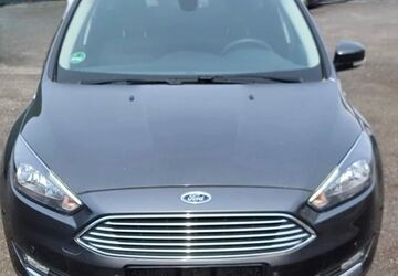Ford Focus 37.000 km 9.900 &euro; Niehl 50735