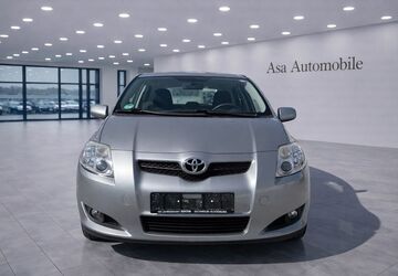Toyota Auris 185.000 km 3.590 &euro; Düren 52351