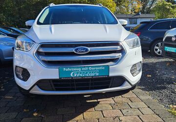 Ford Kuga 121.477 km 9.900 &euro; Bergheim-Niederaußem 50129