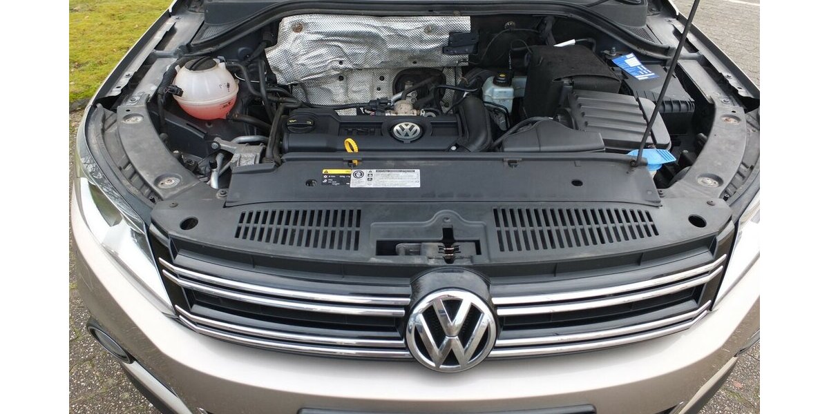 VW Tiguan CUP SPORTSTYLE BMT NAVI PARKPILOT TEMPOMAT 87.859 km 11.900 &euro; Köln 50858