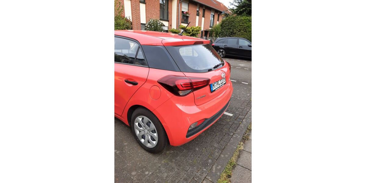 Hyundai i20 30.000 km 5.900 &euro; Hürth 50354