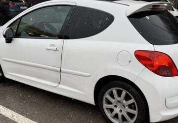 Peugeot 207 125.000 km 2.350 &euro; Marienburg (Köln) 50968