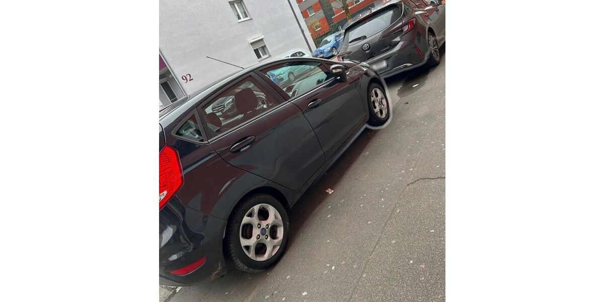 Ford Fiesta 128.000 km 3.000 &euro; Köln 51068