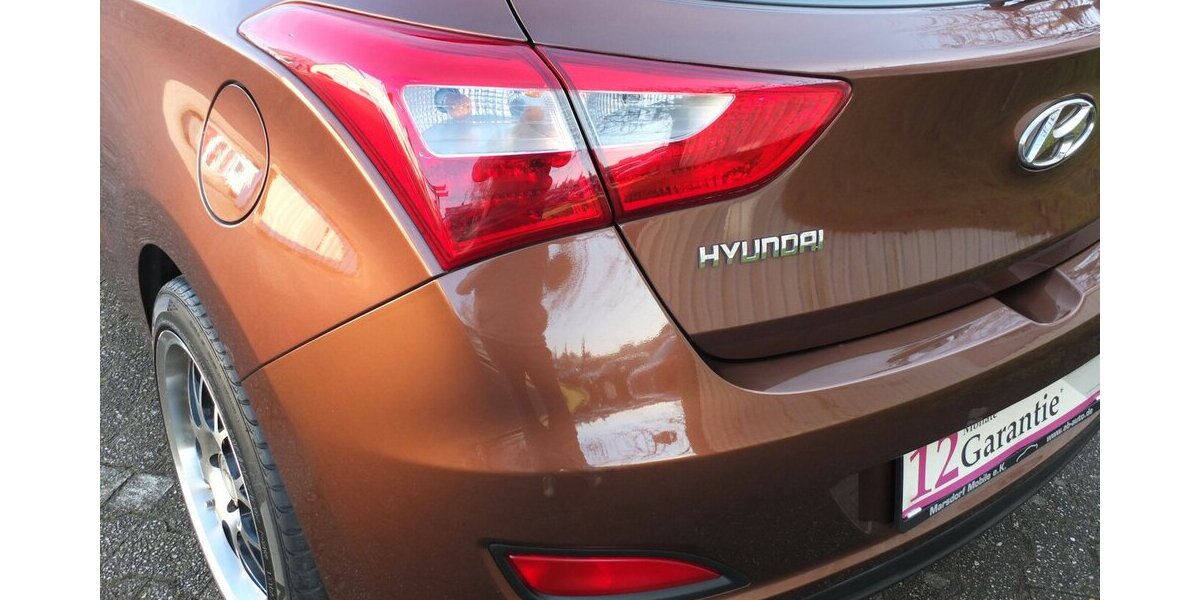 Hyundai i30 KLIMAAUTOMATIK SPORT LMF/BREITREIFEN 117.877 km 6.798 &euro; Köln 50858