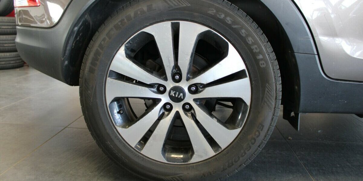 Kia Sportage 2,0 CRDI 184 Allrad Spirit Panorama 130.882 km 10.980 &euro; Euskirchen 53881