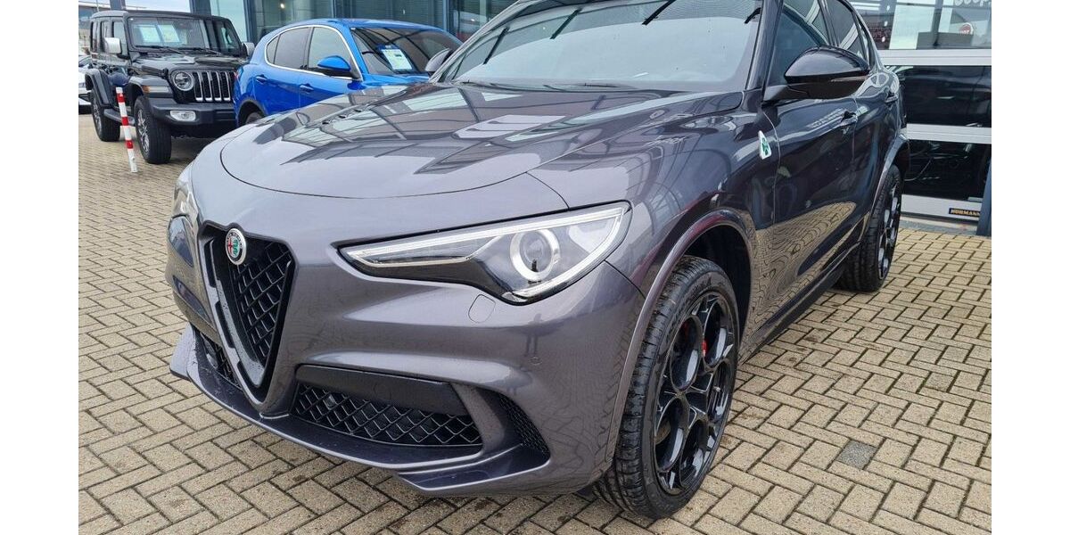 Alfa Romeo Stelvio 20.229 km 62.880 &euro; Düren 52351