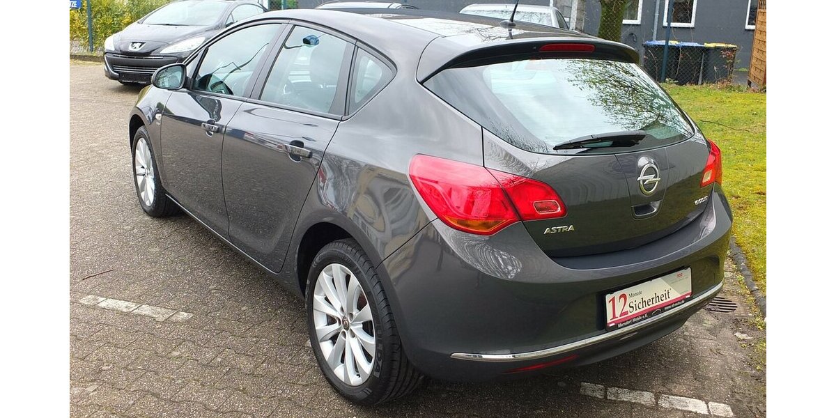 Opel Astra ACTIVE KLIMAANLAGE 17 ZOLL LMF TEMPOMAT 92.855 km 7.498 &euro; Köln 50858