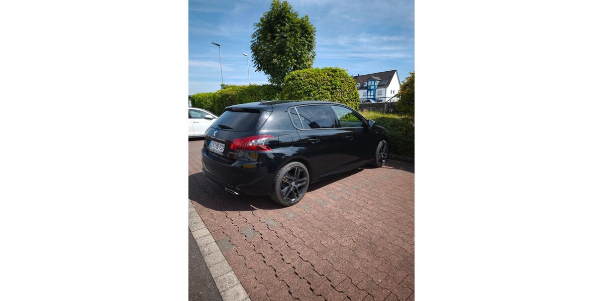 Peugeot 308 133.000 km 12.500 &euro; Leverkusen 51373