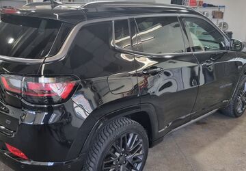 Jeep Compass 111.000 km 18.500 &euro; Gey 52393