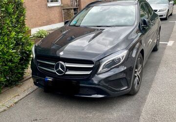 Mercedes-Benz GLA 200 215.000 km 12.990 &euro; Bergheim 50126