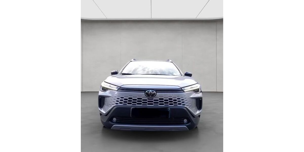 Toyota Corolla Cross 3.200 km 35.000 &euro; Leverkusen 51371