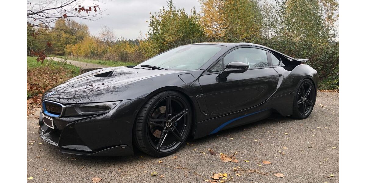 BMW i8 65.500 km 66.000 &euro; Köln 51147