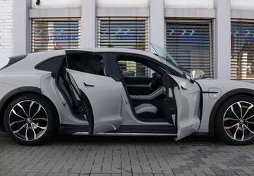 Porsche Taycan 33.000 km 75.500 &euro; Hürth (bei Köln) 50354