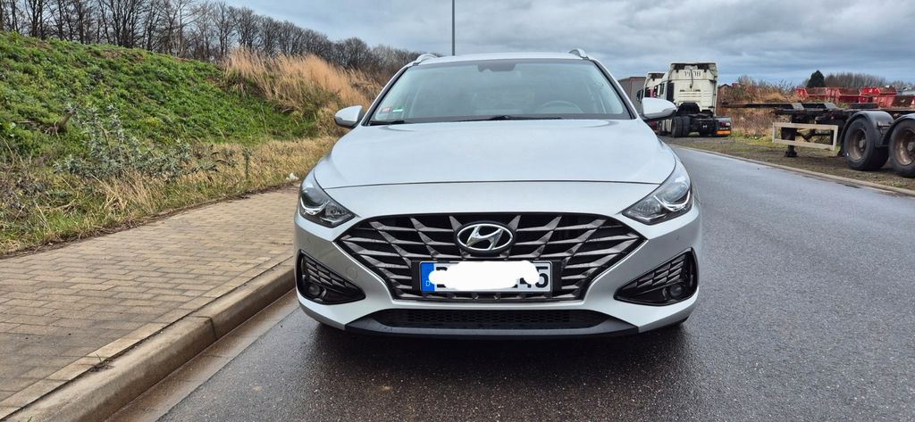 Hyundai i30 183.000 km 10.800 &euro; Bergheim 50129