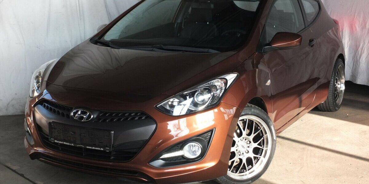 Hyundai i30 KLIMAAUTOMATIK SPORT LMF/BREITREIFEN 117.877 km 6.798 &euro; Köln 50858