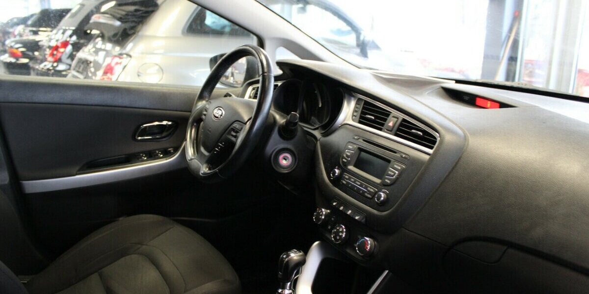 Kia Ceed 1.4 CVVT Edition 7 90.520 km 9.980 &euro; Euskirchen 53881
