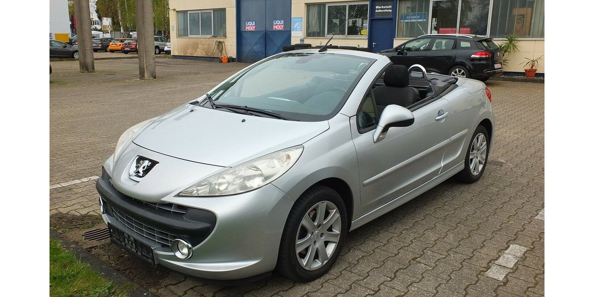 Peugeot 207 SPORT KLIMAANLAGE PARKPILOT LMF WINDSCHOTT 137.587 km 4.908 &euro; Köln 50858