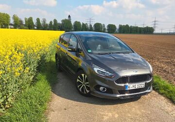 Ford S-Max 114.000 km 16.900 &euro; Köln 50767