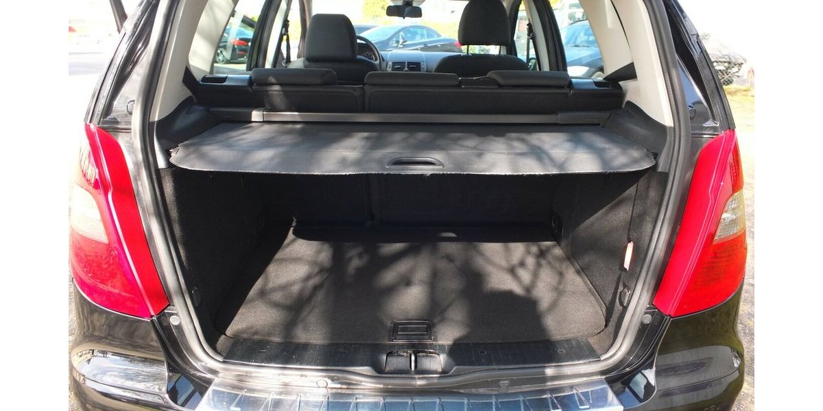 Mercedes-Benz A 160 KLIMAANLAGE SITZHEIZUNG orig 81.695 km ! 81.695 km 7.304 &euro; Köln 50858