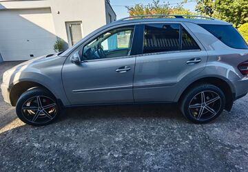 Mercedes-Benz ML 320 292.000 km 6.999 &euro; Düren 52353