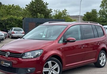 VW Touran 129.389 km 9.999 &euro; Düren 52349