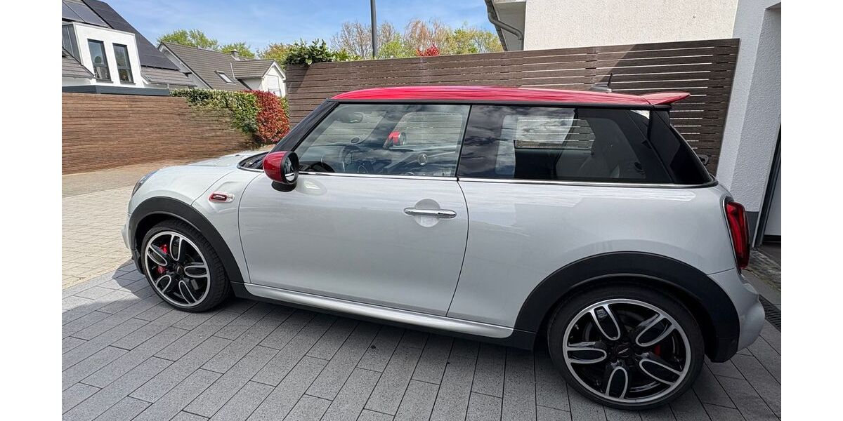 Mini John Cooper Works 26.700 km 27.100 &euro; Hürth 50354