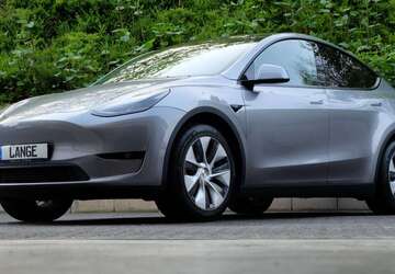 Tesla Model Y 56.458 km 40.590 &euro; Köln 50996