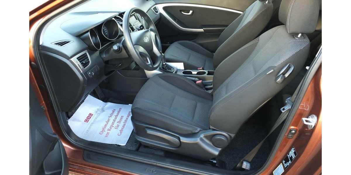 Hyundai i30 KLIMAAUTOMATIK SPORT LMF/BREITREIFEN 117.877 km 6.798 &euro; Köln 50858