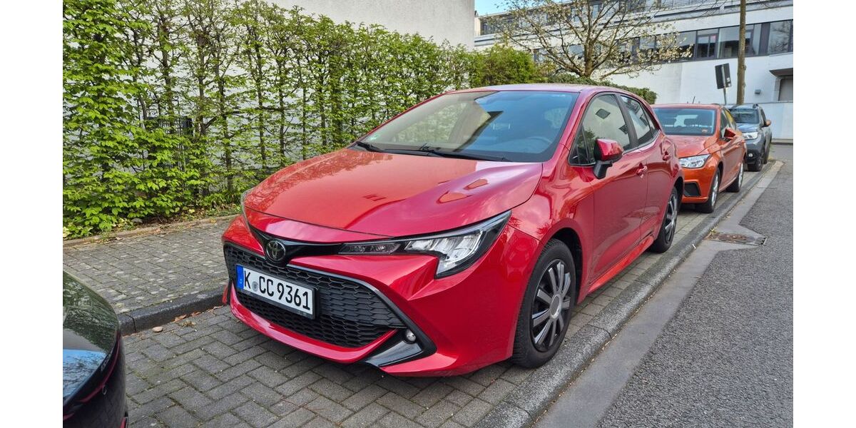 Toyota Corolla 76.000 km 13.580 &euro; Köln 50858