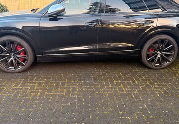 Audi SQ8 148.000 km 57.000 &euro; Köln 51149