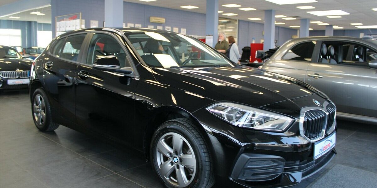 BMW 118 118d Advantage - FAHRSCHULWAGEN - 71.030 km 20.980 &euro; Euskirchen 53881