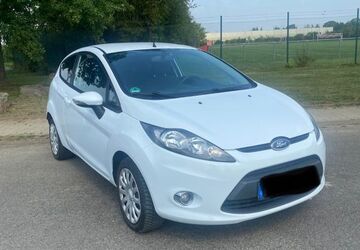 Ford Fiesta 78.197 km 5.000 &euro; Merzenich 52399