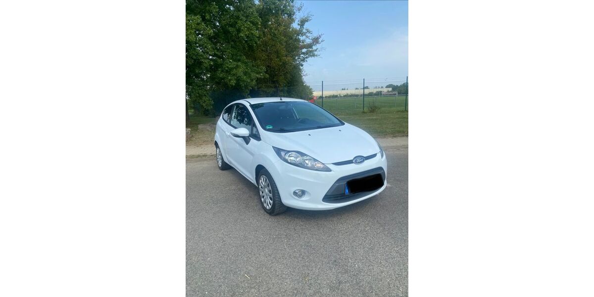 Ford Fiesta 78.197 km 5.000 &euro; Merzenich 52399