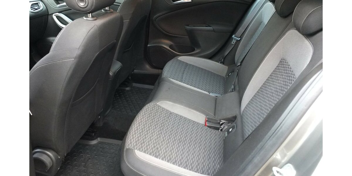 Opel Astra SPORTS TOURER NAVI 1.HD BLUETOOTH ALLWETTERR 125.000 km 9.908 &euro; Köln 50858