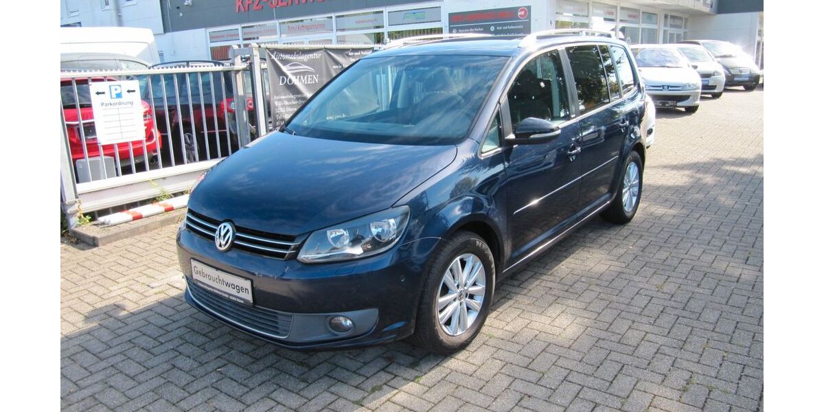 VW Touran 153.400 km 8.499 &euro; Düren 52353