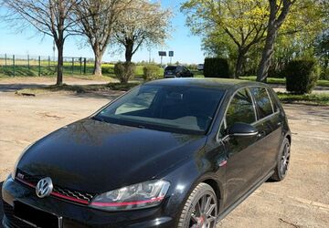 VW Golf 131.600 km 13.699 &euro; Niederkassel 53859