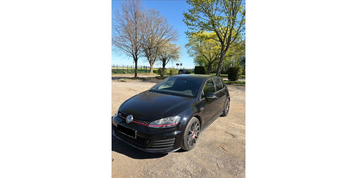 VW Golf 131.600 km 13.699 &euro; Niederkassel 53859