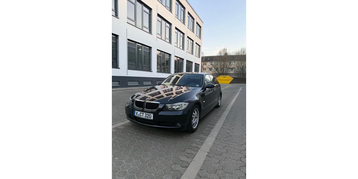 BMW 320 148.000 km 4.500 &euro; Köln Höhenberg 51103