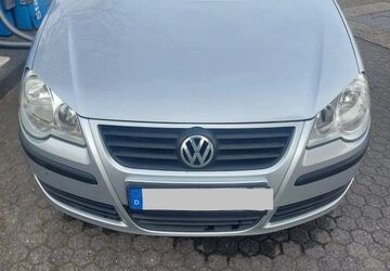 VW Polo 169.000 km 2.800 &euro; Köln 51105
