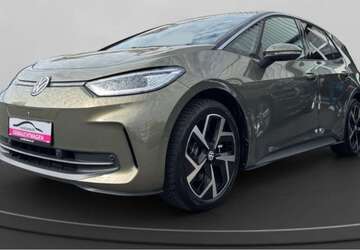 VW ID.3 27.367 km 31.990 &euro; Köln (Raderberg) 50968