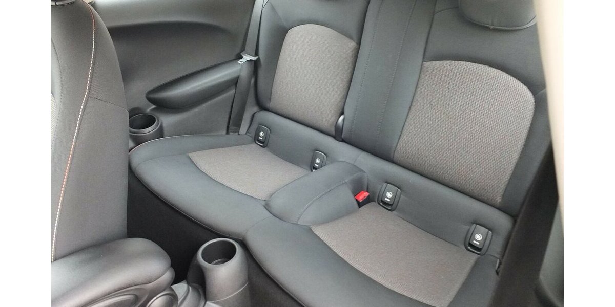 Mini One D KLIMAAUTOMATIK PDC SITZHEIZUNG WINTERREIFEN 122.875 km 8.500 &euro; Köln 50858