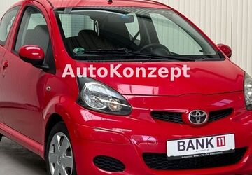 Toyota Aygo (X) 148.000 km 2.290 &euro; Grevenbroich 41515